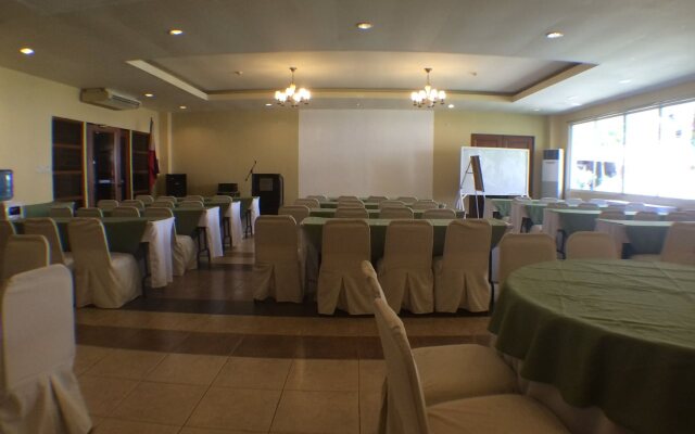 Subic Holiday Villas