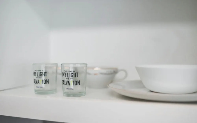 Spacious Retreat Near Iconic LA Sights