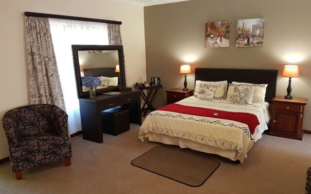 Thatchings Guest House