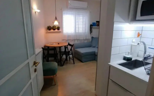 Ramat Poleg, walk to beach