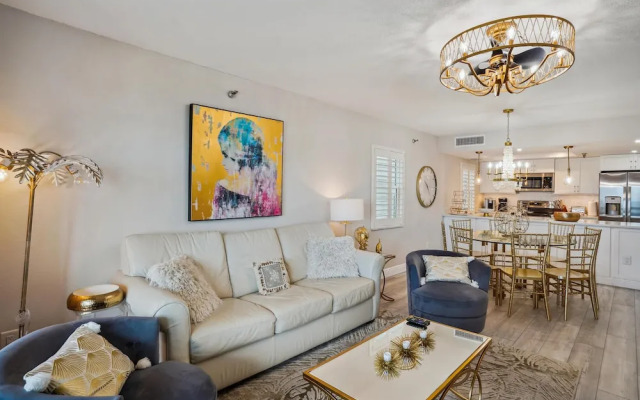 Pelican Pointe 5B