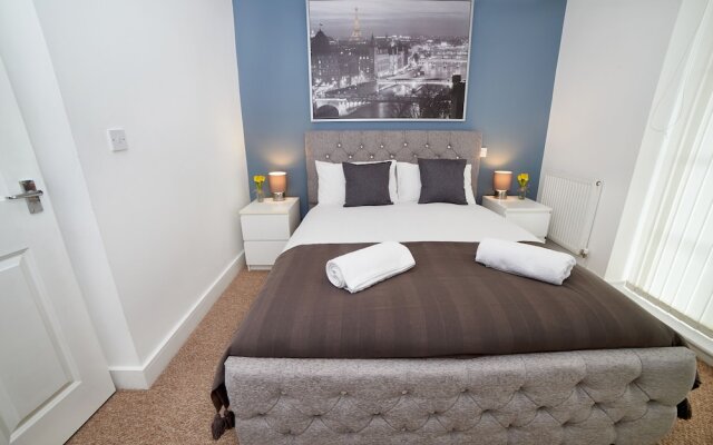 Two Bed - Close to North Station and Hospital