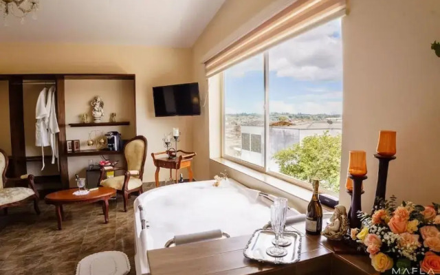 Casa Loma Hotel Boutique