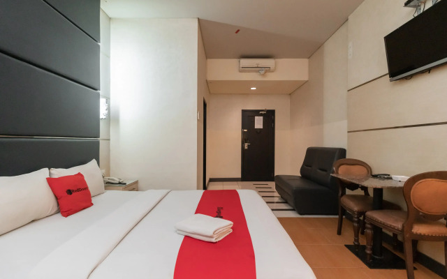 RedDoorz @ Jalan Gunung Sahari