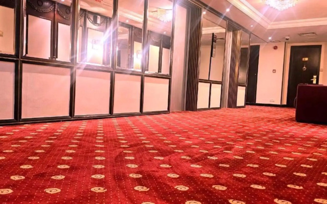 Rolla Suites Hotel