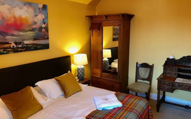 Lairds Lodge