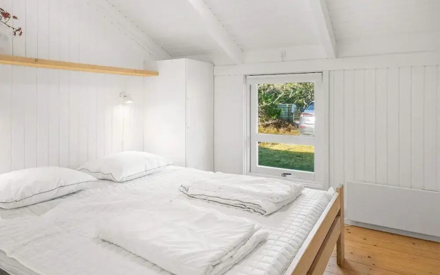 6 Person Holiday Home in Albaek