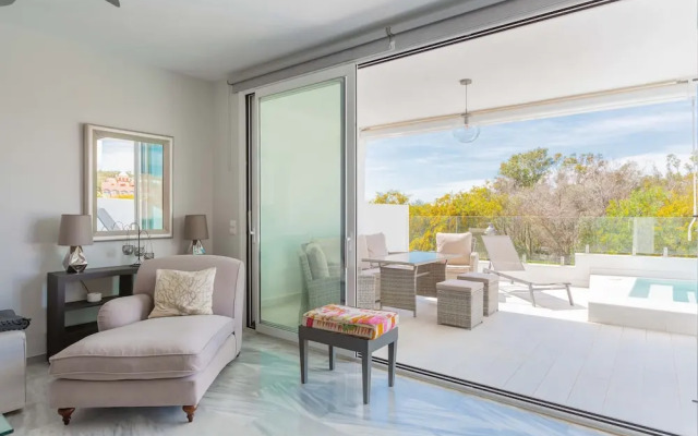Artola in Marbella With 4 Bedrooms and 3 Bathrooms