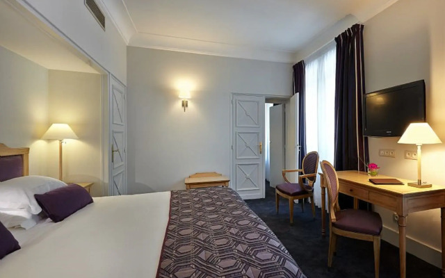 Royal Hotel Paris Champs Elysées
