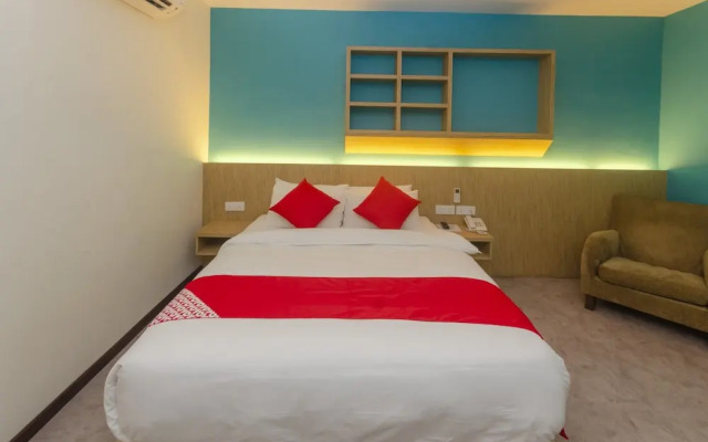 OYO 574 RS Boutique Hotel