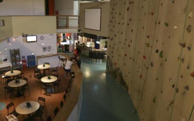 Multi Challenge Hostel