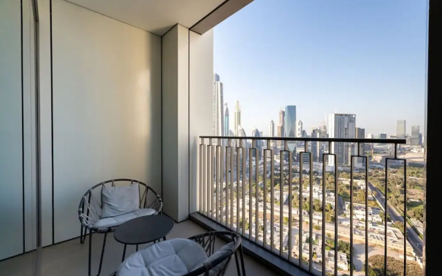 Sleek 2BR at Downtown Close to Dubai Mall