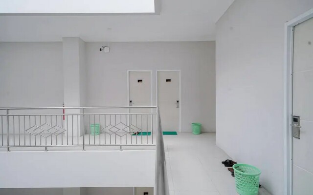 Urbanview Hotel Bari Syariah Palembang By RedDoorz