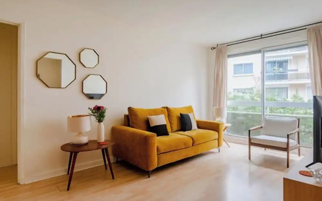 Paris Arsonval Design Residence