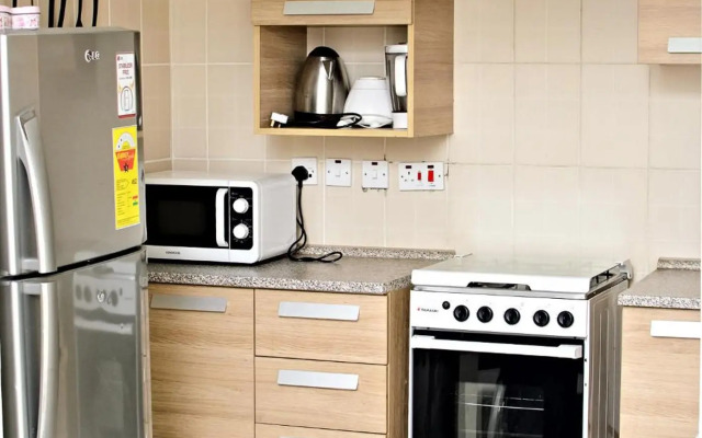 Regimanuel Apartments - Kwabenya