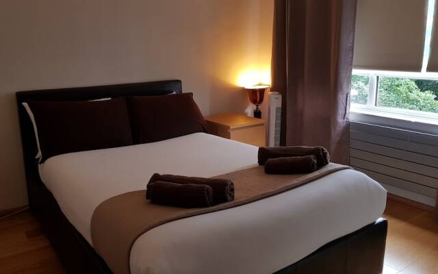 Next London Eye Apartment