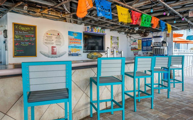 Dolphin Sands Clearwater Beach, an Ascend Collection Hotel