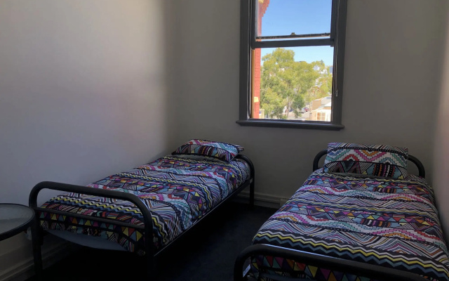 Britannia on William - Hostel – Guest Rooms – Perth
