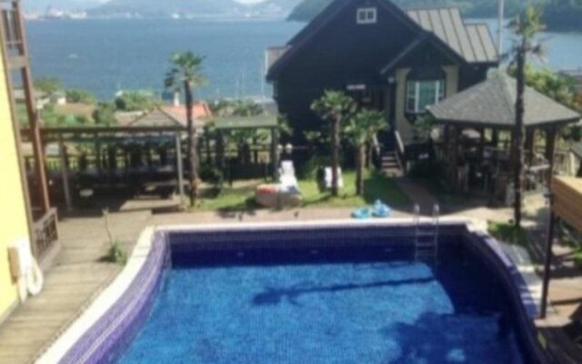 Gajodo Fullhouse Pension