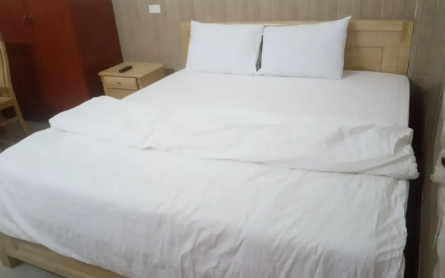 Oyo 755 Thai Son Hotel