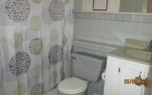 Tropical Breeze Guest House
