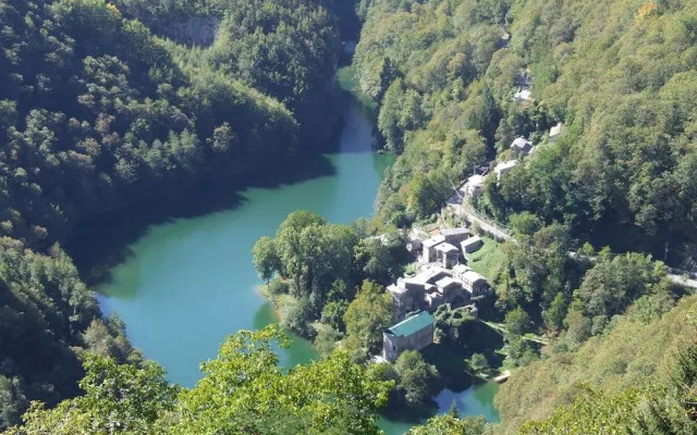 Antico Borgo di Isola Santa