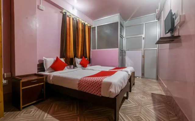 OYO 18330 Stay At Jo's Guest House