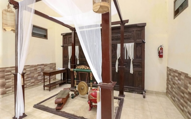 NIDA Rooms Padma 23 Monjali Jogja at Guest House Ndalem Padma Asri – Guest Rooms – Sleman