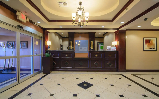 Holiday Inn Express Hotel & Suites Terrell by IHG