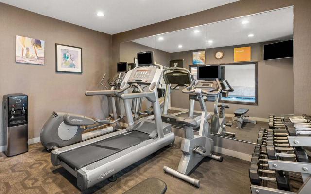 Comfort Inn & Suites Olathe - Kansas City