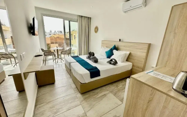 Sun Plaza Suites - Adults Only