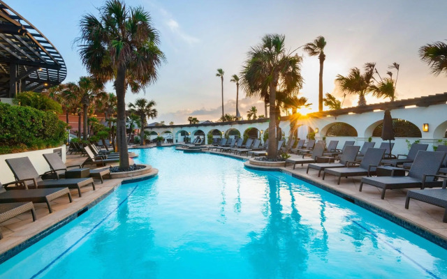 Grand Galvez Resort, Autograph Collection