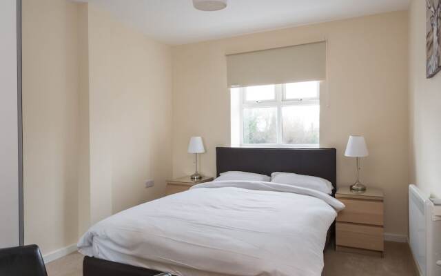 Luxury 2 Bed Riverside