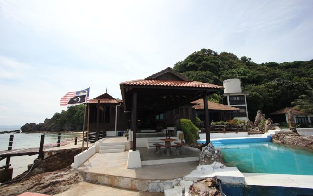 Gem Island Resort & Spa