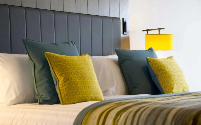 The Waterside Hotel