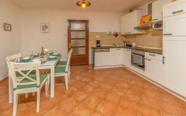 Beautiful Home in Nedescina With Wifi and 2 Bedrooms