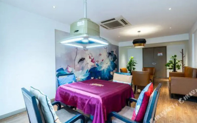 Chengdu Prolit Hotel
