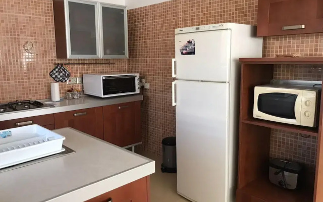 Remarkable 2-bed Apartment in a Great Area Nicosia