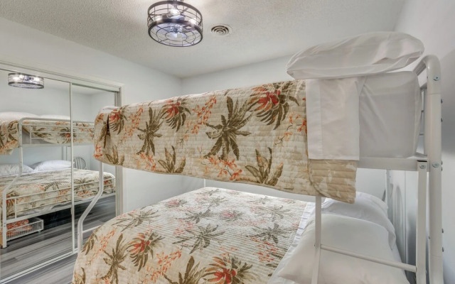 Swim, Golf & Relax: Family-friendly Pensacola Gem