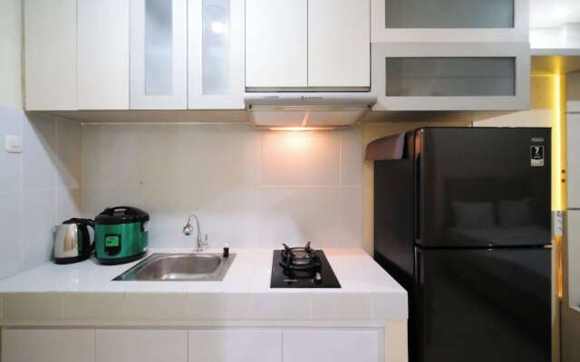 Simple And Comfortable Living Studio At Bale Hinggil Apartment