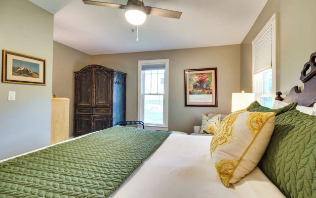 Updated Cotter Cottage: Walk to White River!