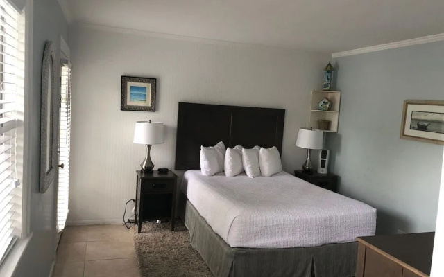 Marco Island Lakeside Inn