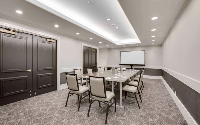 Hilton Newark Airport