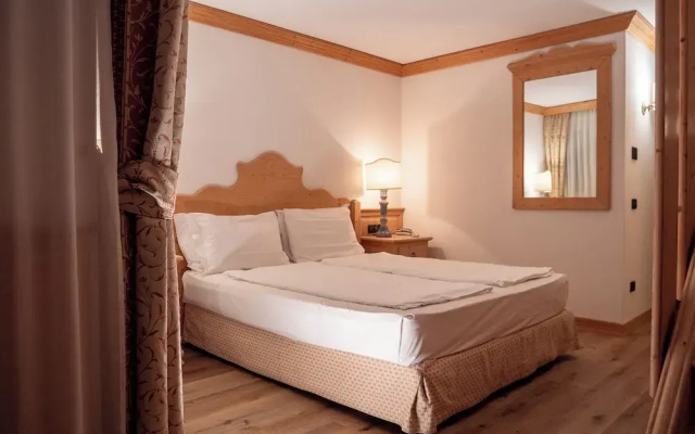 Grifone Dolomiti Resort