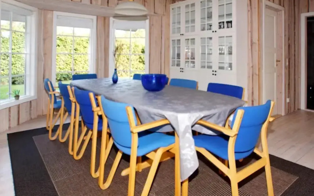 10 Person Holiday Home in Hemmet
