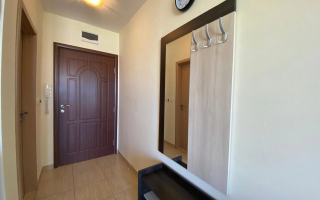 Private Studio SUMMER BREZE 204