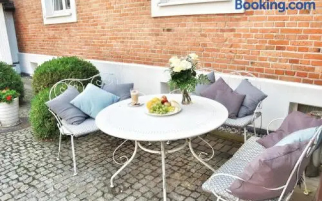 American House Hennela