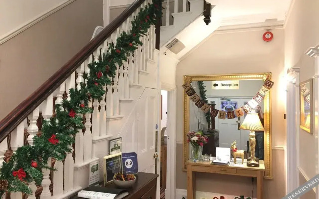 Fairlawns Guest House