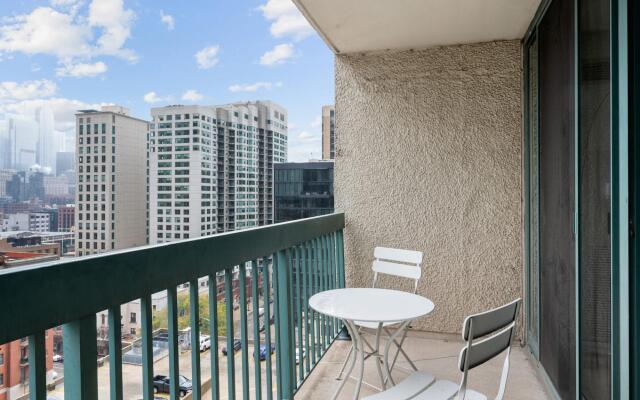 Chicago | Exquisite Studio River North Apartment