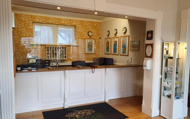 The Uppercross House Hotel